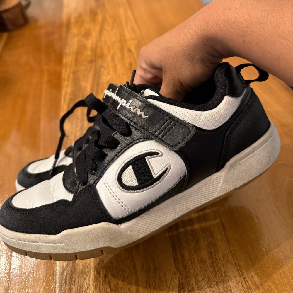 Champion Arena Low CB Big Kid 5.5Y Black‎ & White Sneakers